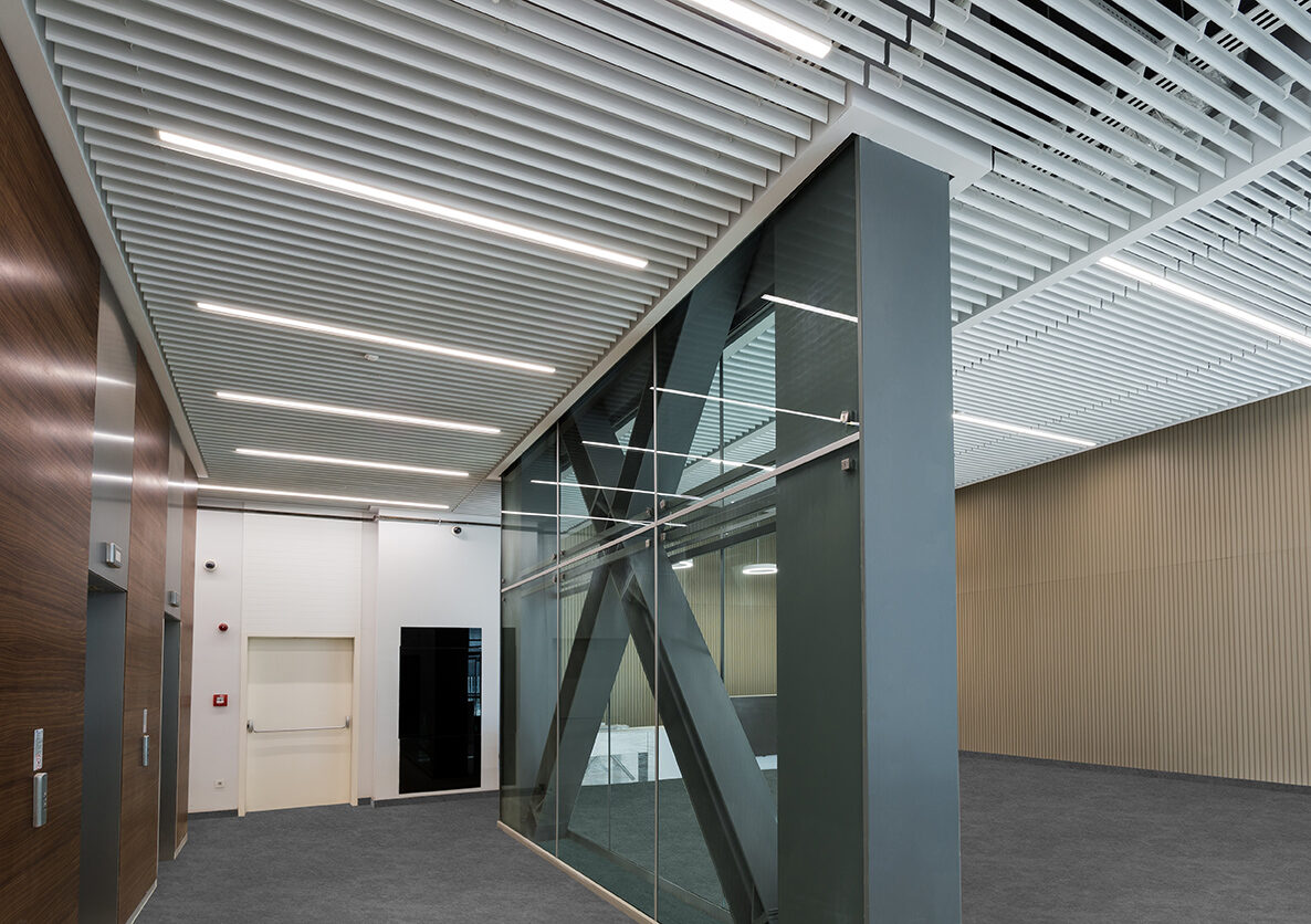 Slimline Metal Asma Tavan uygulaması - İlbank İstanbul Genel Müdürlük