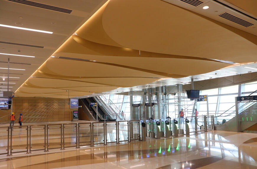 Dubai R71 Metro İstasyonu