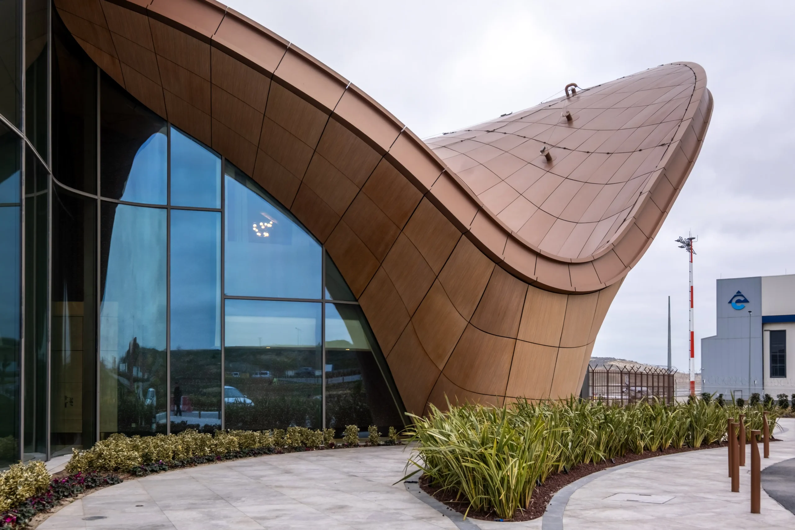 IGA Vip Terminal - Genel Havacılık Binası - Metal Asma Tavan